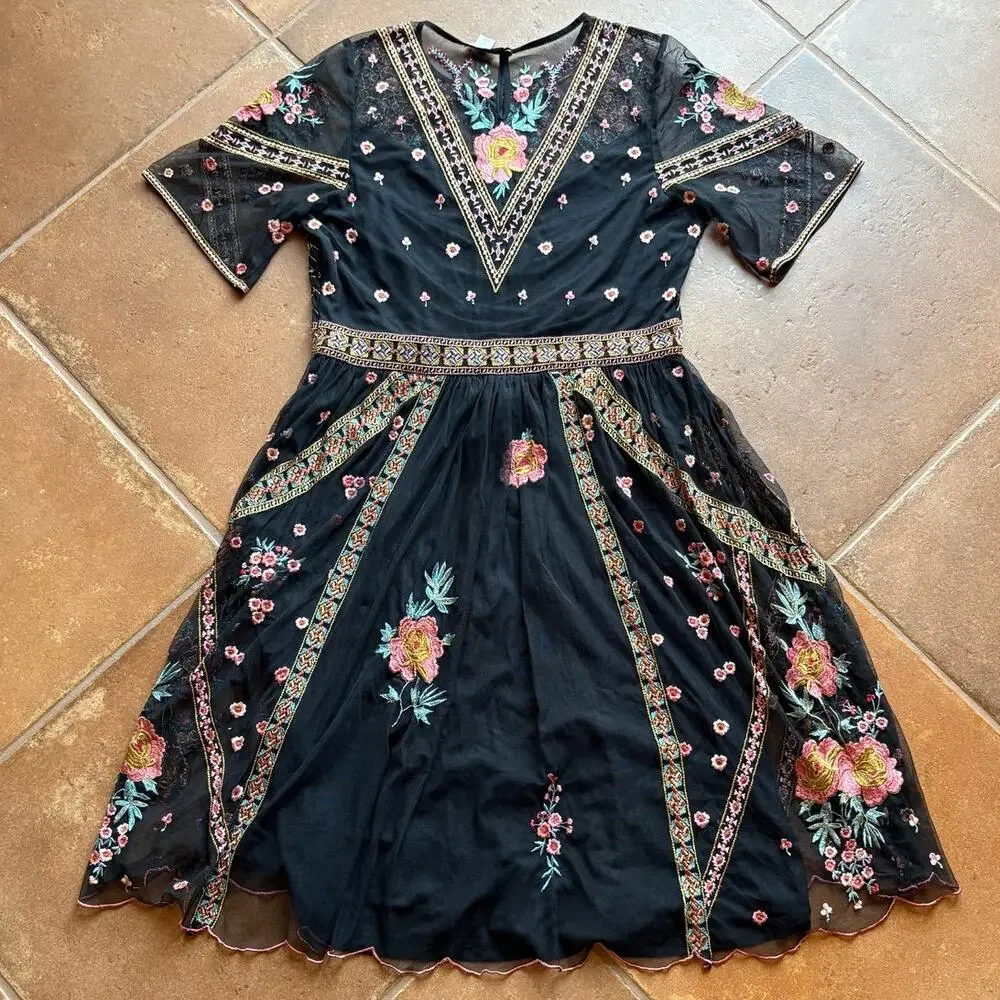 Sundance Roxanna Embroidered Mesh Dress Boho Fall Wedding Cocktail Dress size L